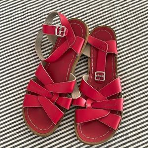 Saltwater sandals